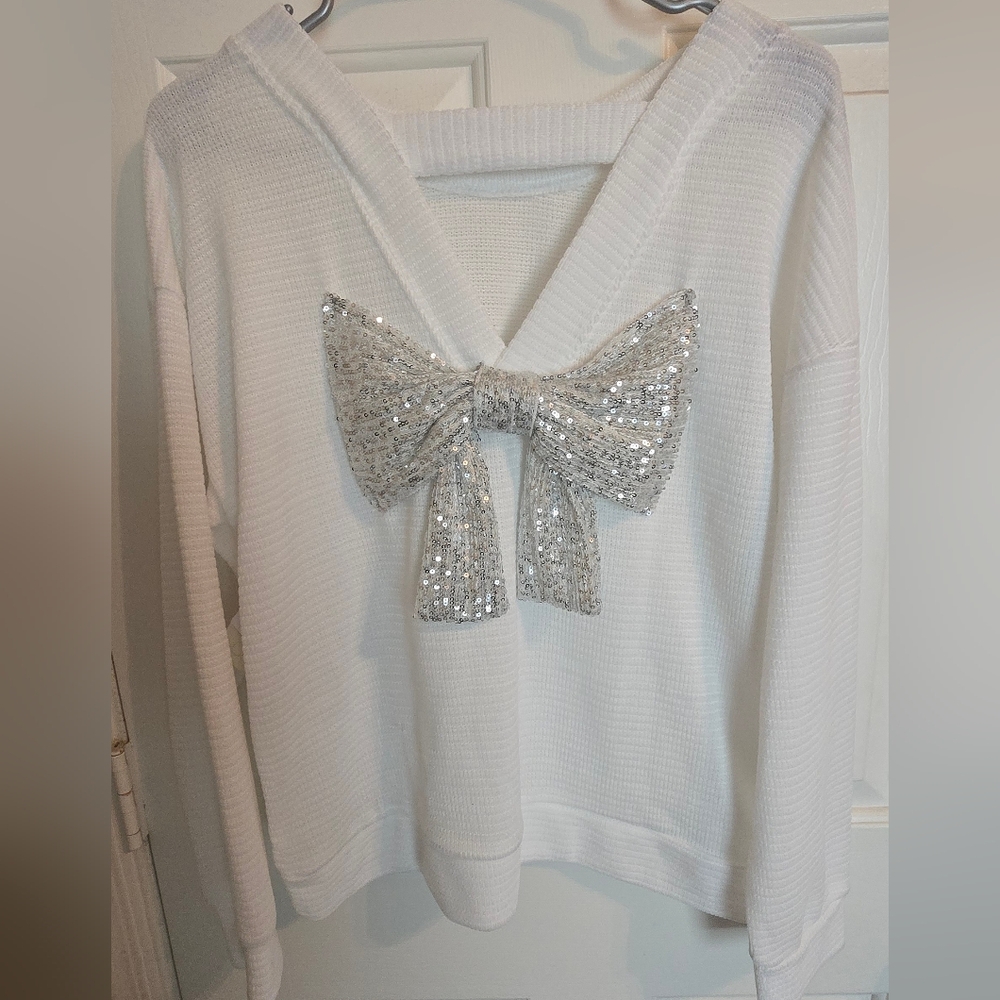 Chenault White Textured Knit With Bow On Back